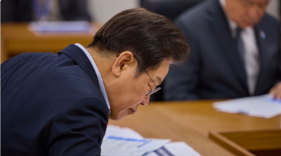 부산 찾은 이 대통령 화끈하게 약속.....“해수부 신속 이전, 가덕신공항 정상 진행”등