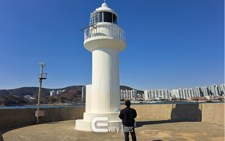 등대기능점검(제공=부산해수청)