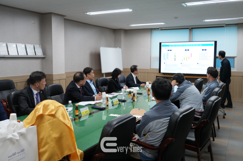 삼흥기계 방문모습(제공=부산교육청)
