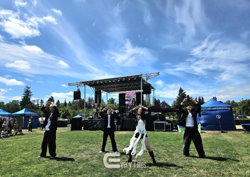 Lakewood SummerFEST 2025’에 K-pop 공연단이 공연하고 있다(제공=김해시)